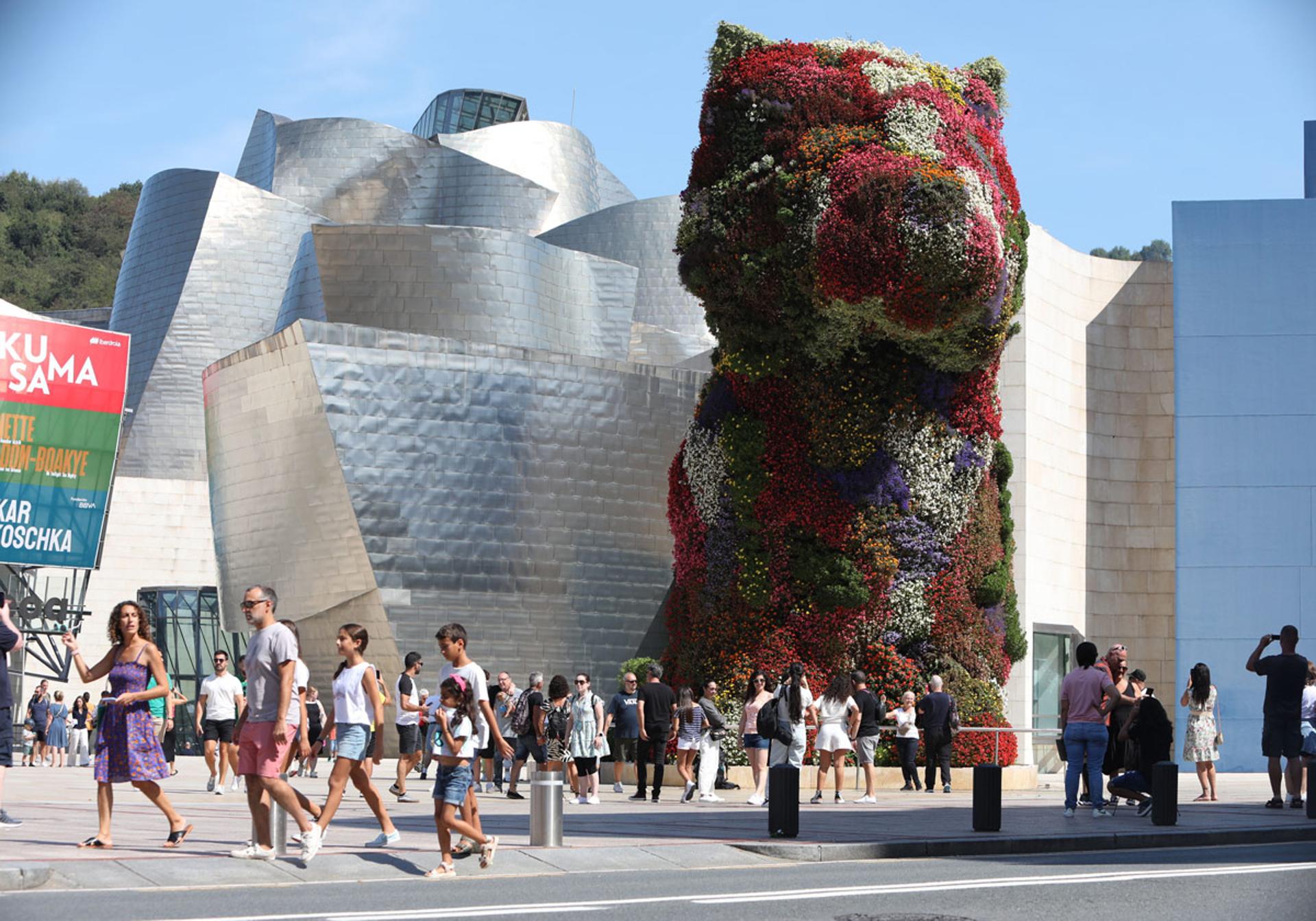 Los retos de la nueva directora del Guggenheim a la sombra de Vidarte ...